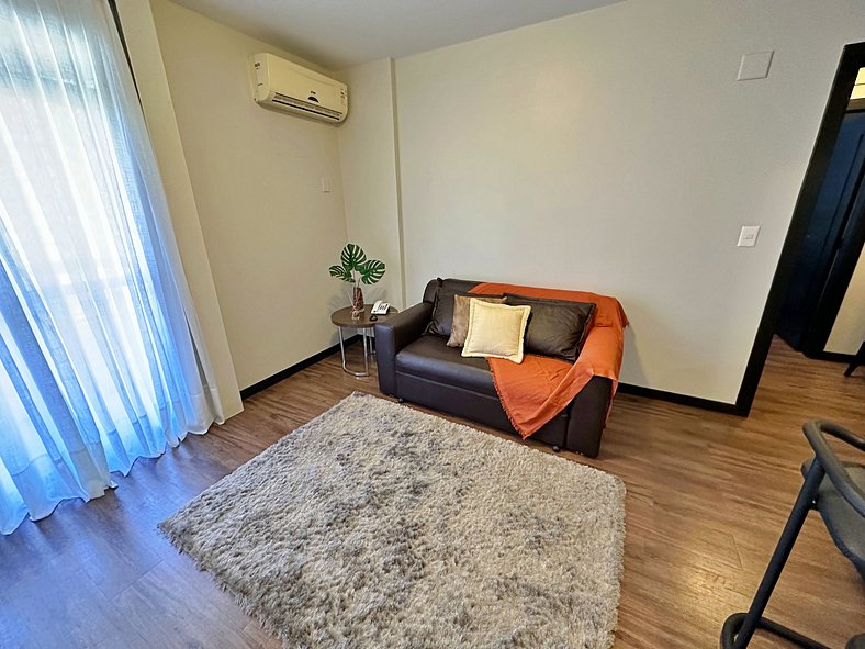 4.4 - Flat charmoso prox. Av. Beira-mar Norte