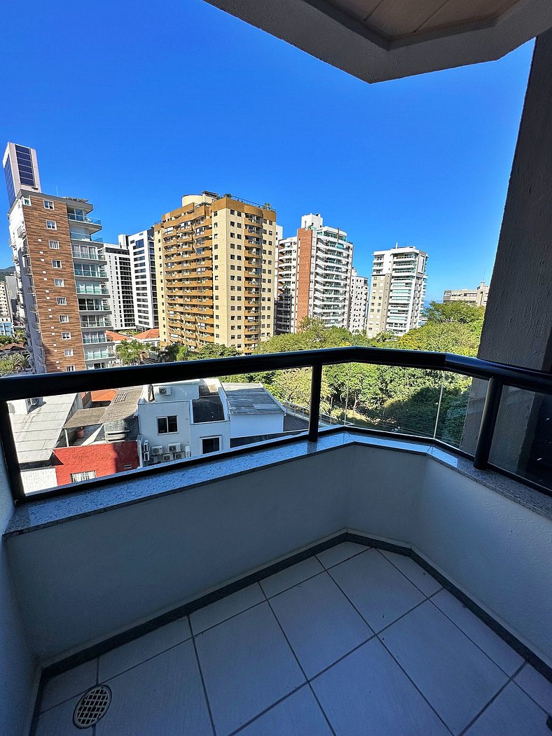 4.4 - Flat charmoso prox. Av. Beira-mar Norte