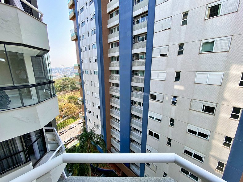 8.5 Flat charmoso com vista parcial para Ponte